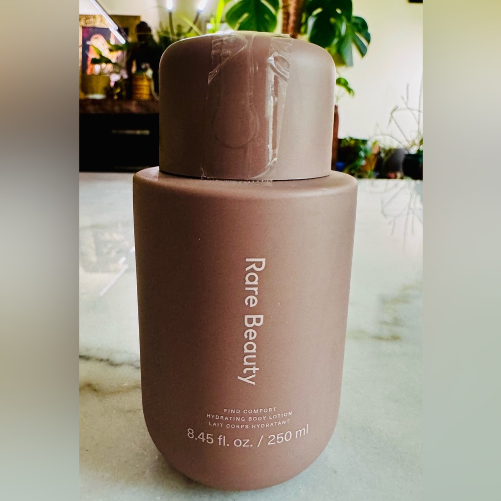 Rare Beauty Find Comfort Hydrating Body Lotion